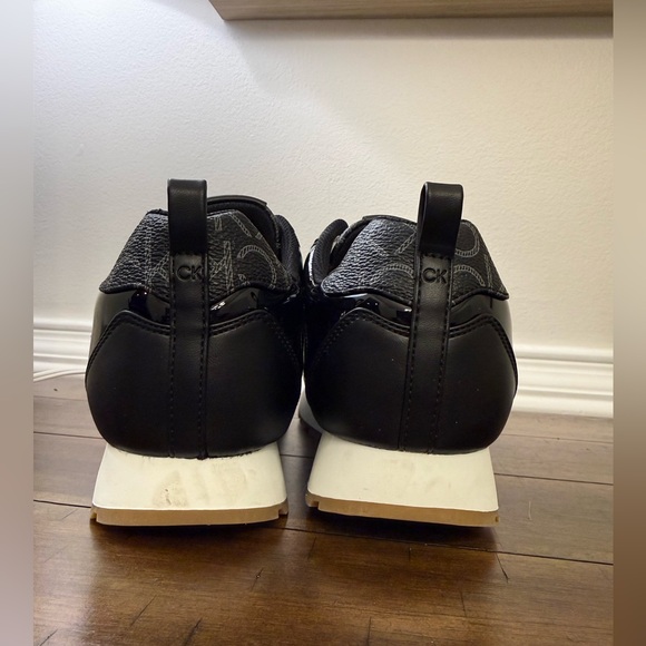 NEW CALVIN KLEIN Women's Carlla sneakers size 9.5 - Picture 9 of 12